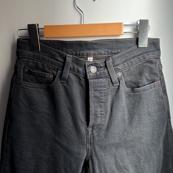 Black Levi’s denim - Picture 4 of 4